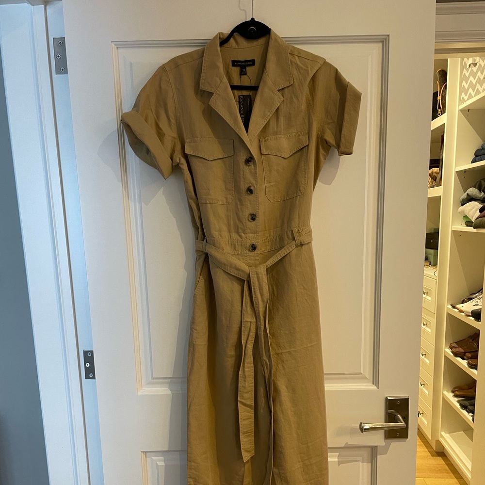 NWT banana republic safari jump suit.